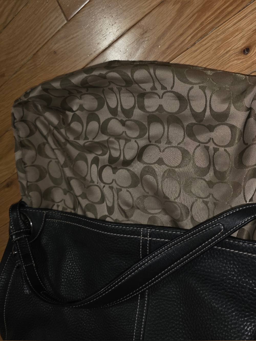 Vintage Coach 5715 Black Pebbled Leather Hobo Bag Immaculate Inside GREAT FIND! - Picture 2 of 16